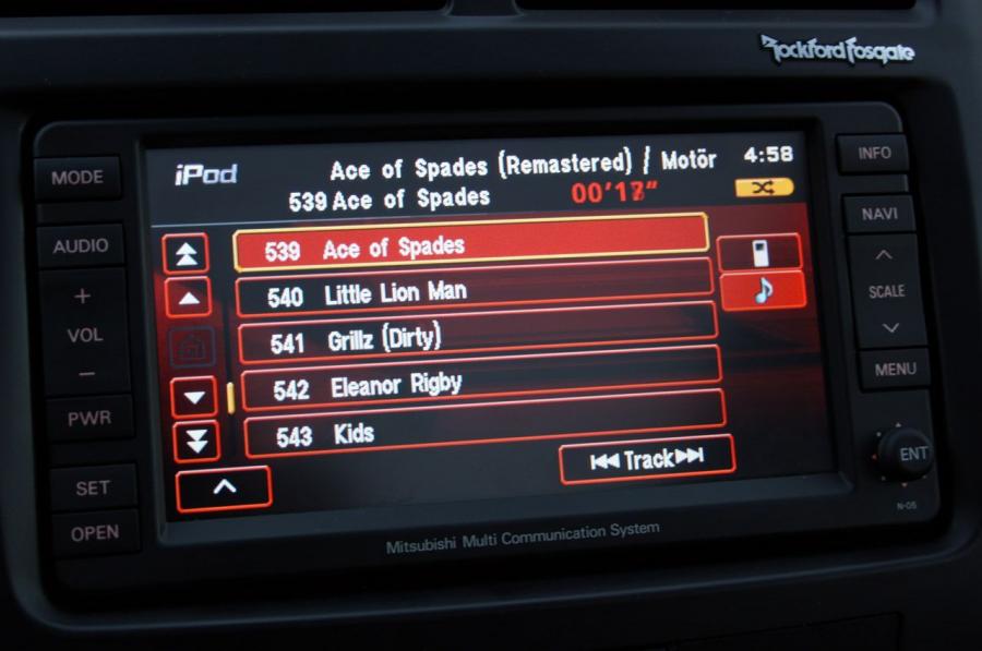  Mitsubishi Outlander Sport SE AWC 2011 года  (фото 24 из 48)